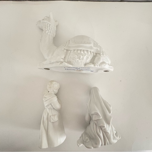 Vintage Avon Manger Nativity Camel Mary Shepherd Boy Figurines Lot of 3 - Picture 7 of 16